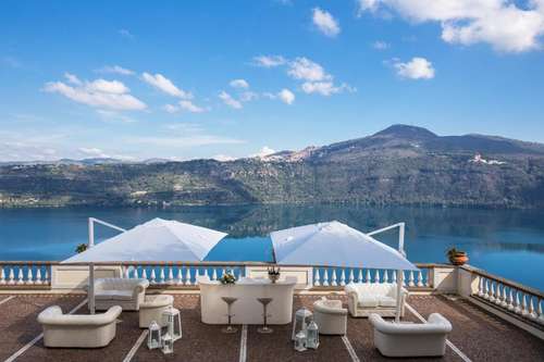 www.hotelcastelvecchio.com