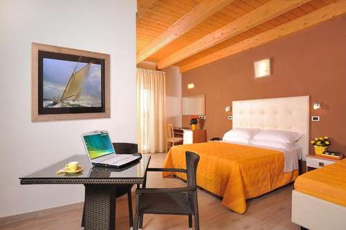 www.hotelfavorita.net