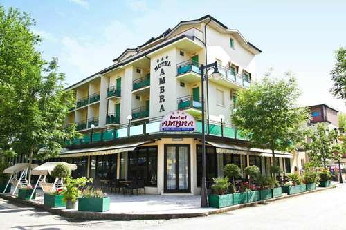 www.hotelambracesenatico.com
