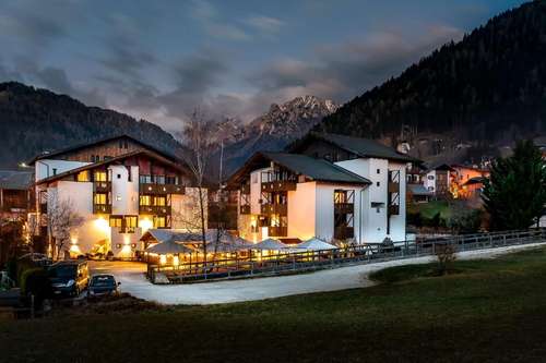 www.hotelcastelpietra.it