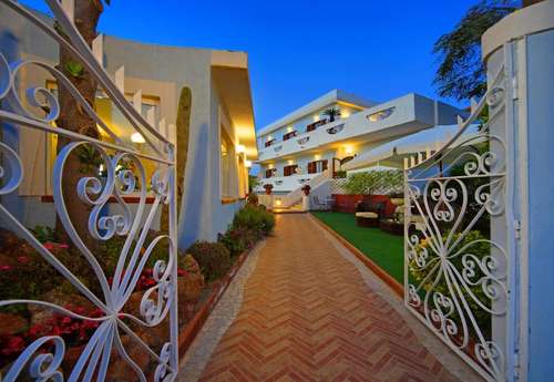 www.irishotelischia.com