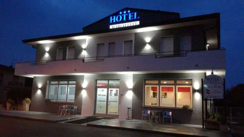 www.hotelmarcoeffe.it