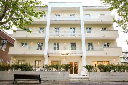 www.hotelbergamorimini.it