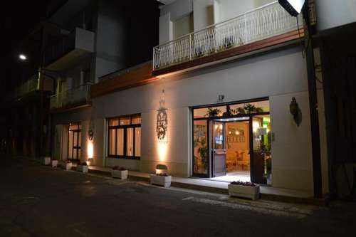 www.hotelvirgiliotropea.com