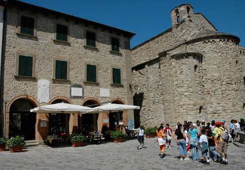 www.sanleoalbergodiffuso.it