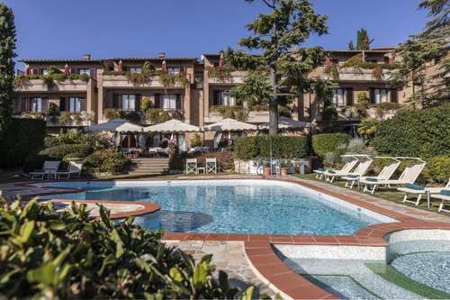 www.relaissantachiara.com