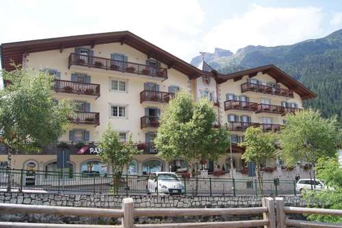 www.hotelallarosa.com