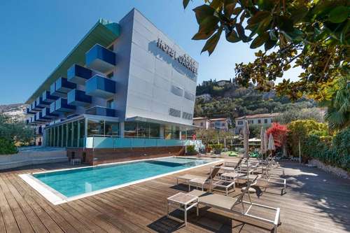 www.caravelbikehotel.com