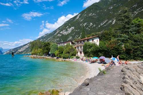 www.hotelcamping-bommartini.it