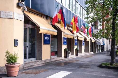 www.hoteloroblumilano.it