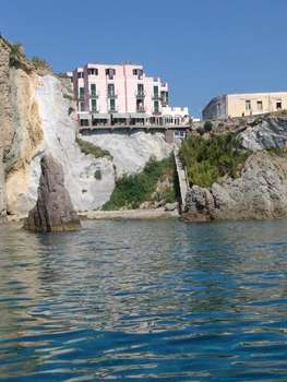 www.hotelbellavistaponza.it