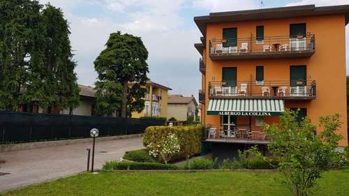 www.albergolacollinacomo.it