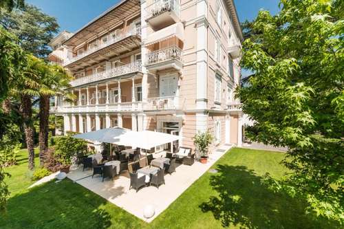 www.hotel-adria.com