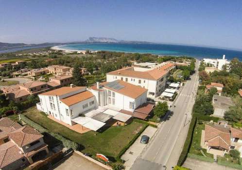 www.hotelalfaro.com