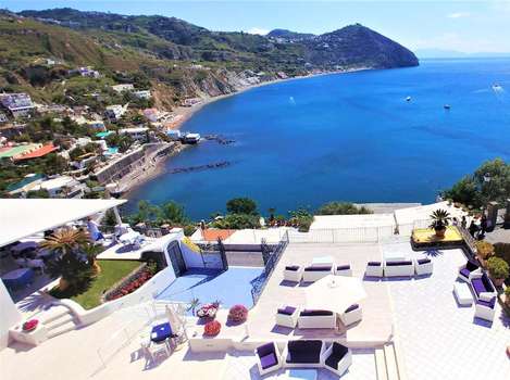www.hoteltermesanmichele.com