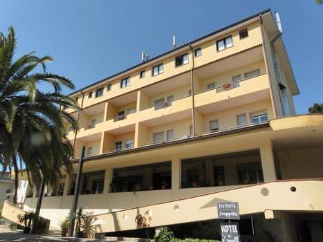 www.hotel106.com