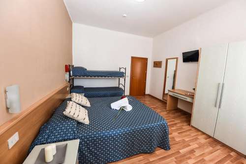 www.hotel-miramare.com