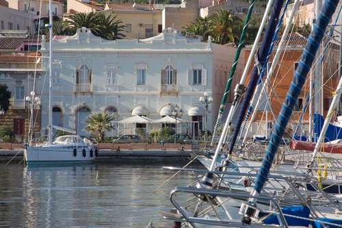 www.hotelhieracon.com