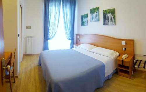www.hotelmareblu.com