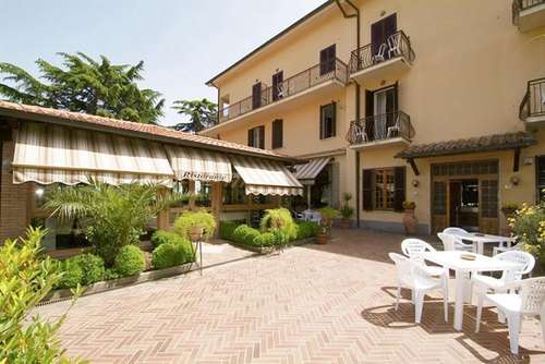 www.villamariadaenzo.it