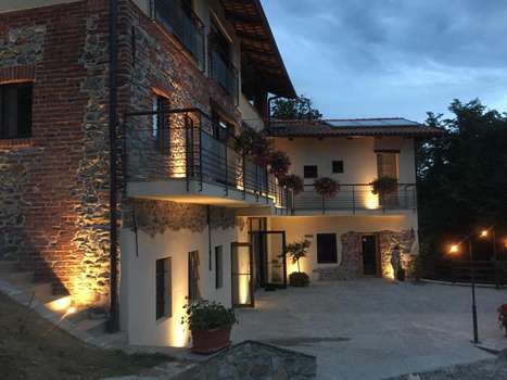 www.cascinamontiglio.it