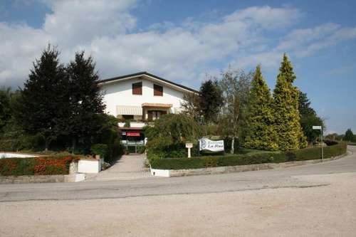 www.hotellarua.it