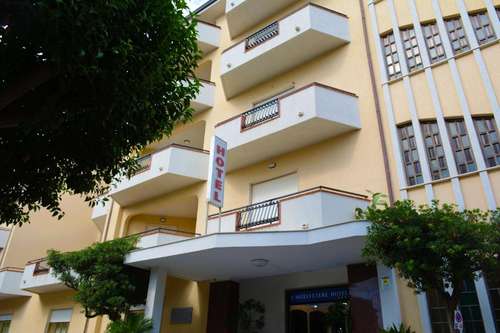 www.castelveterehotel.it