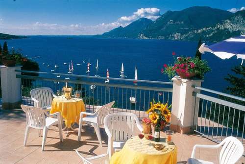 www.hotelvillaorizzonte.com