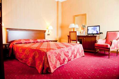 www.hoteljollycastrovillari.it