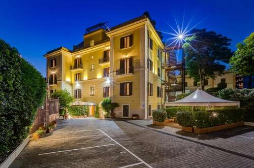 www.romolihotel.com