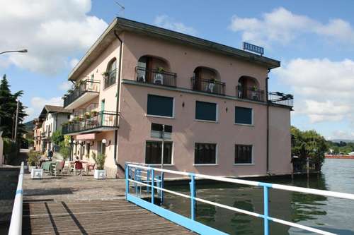 www.ristorantehotelpuntadellest.it