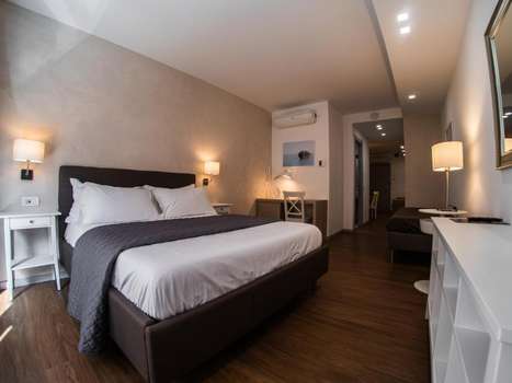 www.prestigeroomschiaia.com