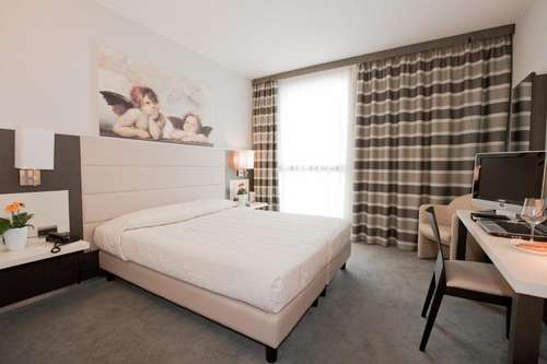 www.hotelrivarolo.it