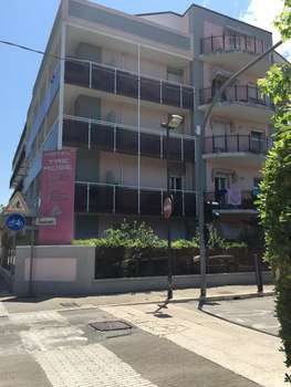 www.hoteltrerose.com