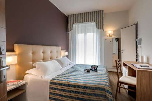 www.hotelsolemio.com