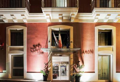 www.hotel33baronigallipoli.it