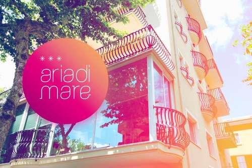 www.hotelariadimare.it