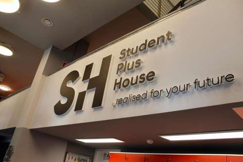 www.studentplushouse.com