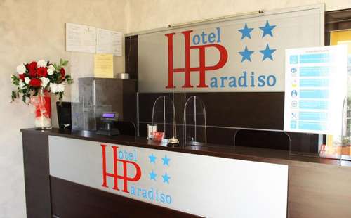 www.hotelparadisofalerna.com