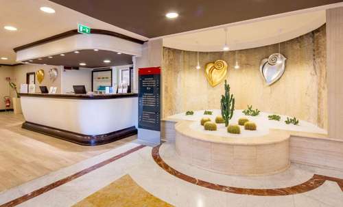 www.towerhotelbologna.com