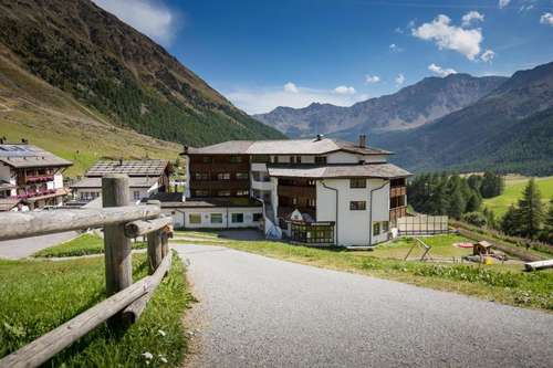 www.sporthotelkurzras.it
