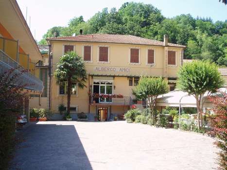 www.albergoamici.it