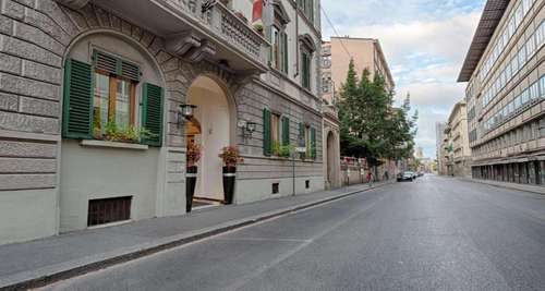 www.hoteldelapace.it