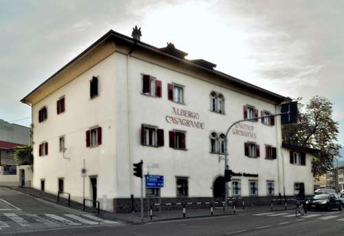 www.albergocasagrande.com