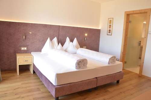 www.hotel-karin.com