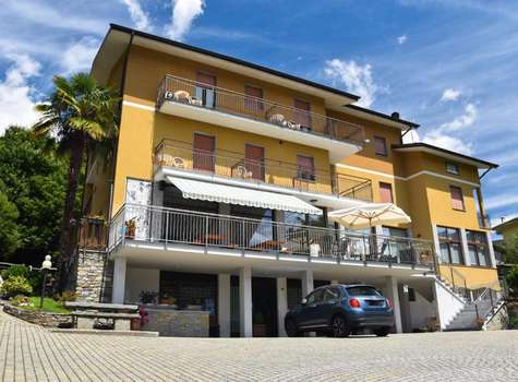 www.albergo-innocenti.it