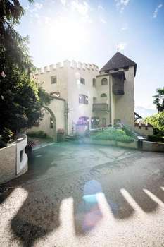 www.schlossplars.com