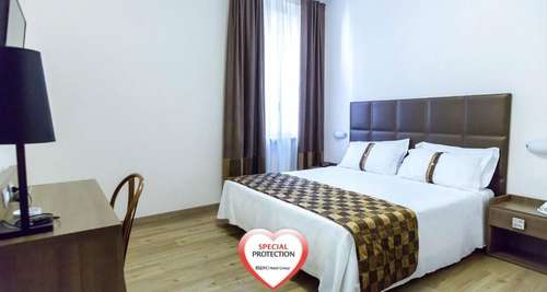 www.vittoriahotels.it