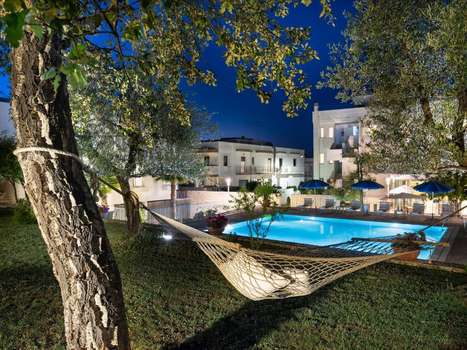 www.hotelcolledelsole.it