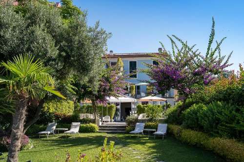 www.bluhotellavagna.it